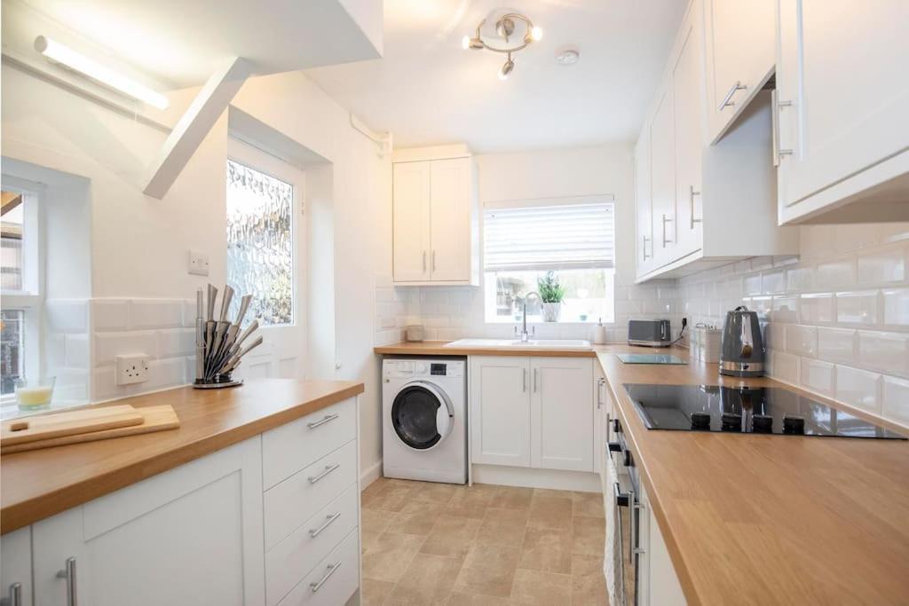 Vila 3 Bed House/Garden/Wi-Fi/Parking/Central Location Guildford Exteriér fotografie
