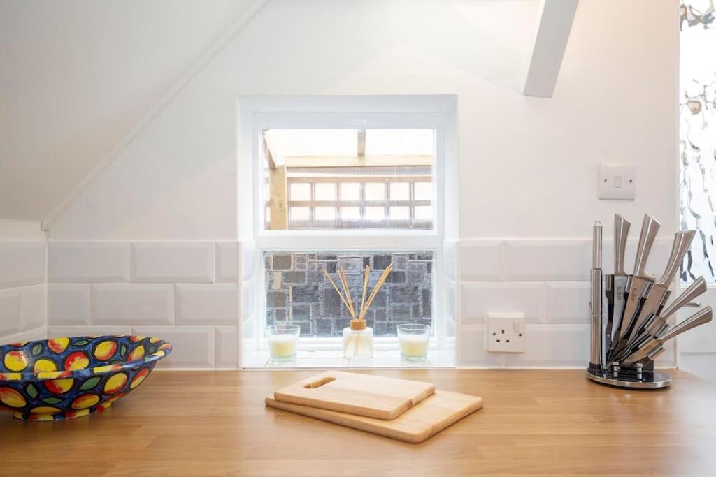 Vila 3 Bed House/Garden/Wi-Fi/Parking/Central Location Guildford Exteriér fotografie